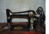 Фото Продам     антикварную швейную машинку  Зингер